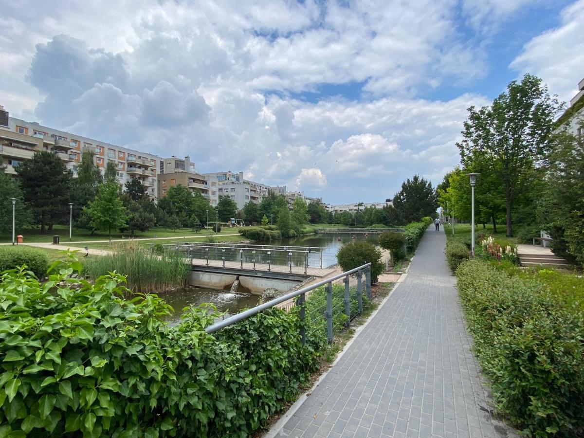Orientalny Apartment Varşovia Exterior foto